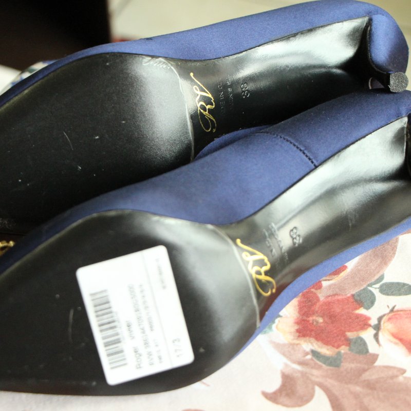 Roger vivier 寶藍色方塊水鑽中跟鞋38號-6