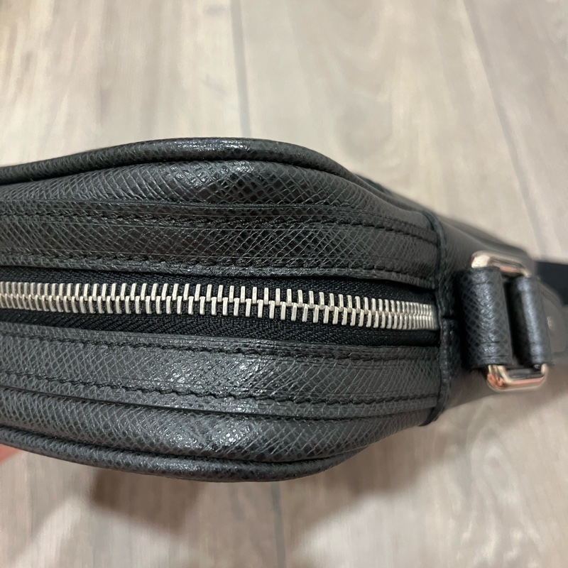 LV Taiga 全皮革相機包/斜背包-13