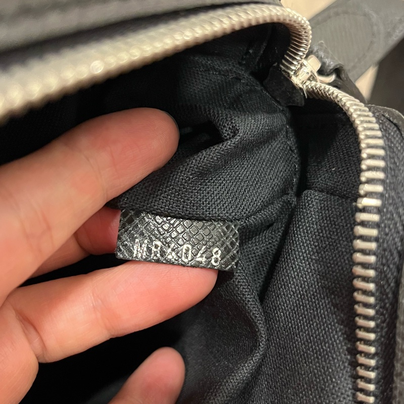 LV Taiga 全皮革相機包/斜背包-18