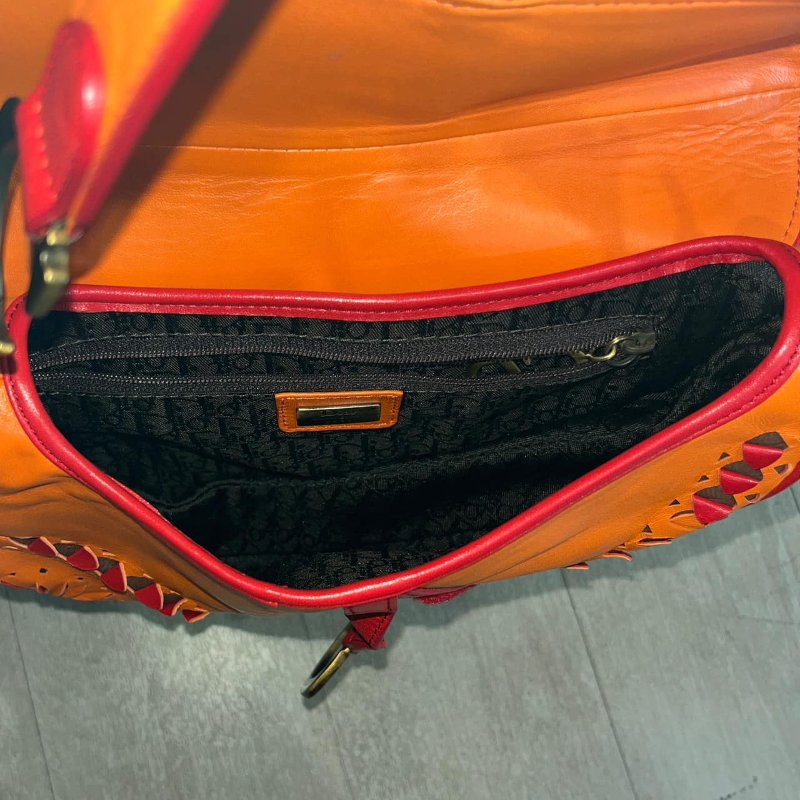 Dior 限量款雕花馬鞍-17