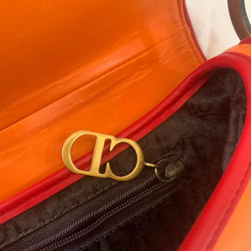 Dior 限量款雕花馬鞍-19