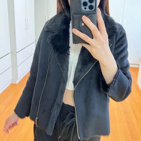 UNIQLO仿羔羊厚實保暖黑色毛皮外套