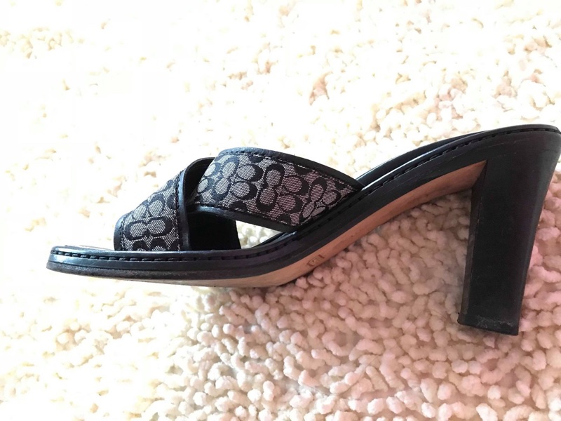 二手私物【COACH】Made in Italy 義大利製高跟涼鞋Mules LOGO 保證真品 黑灰-3