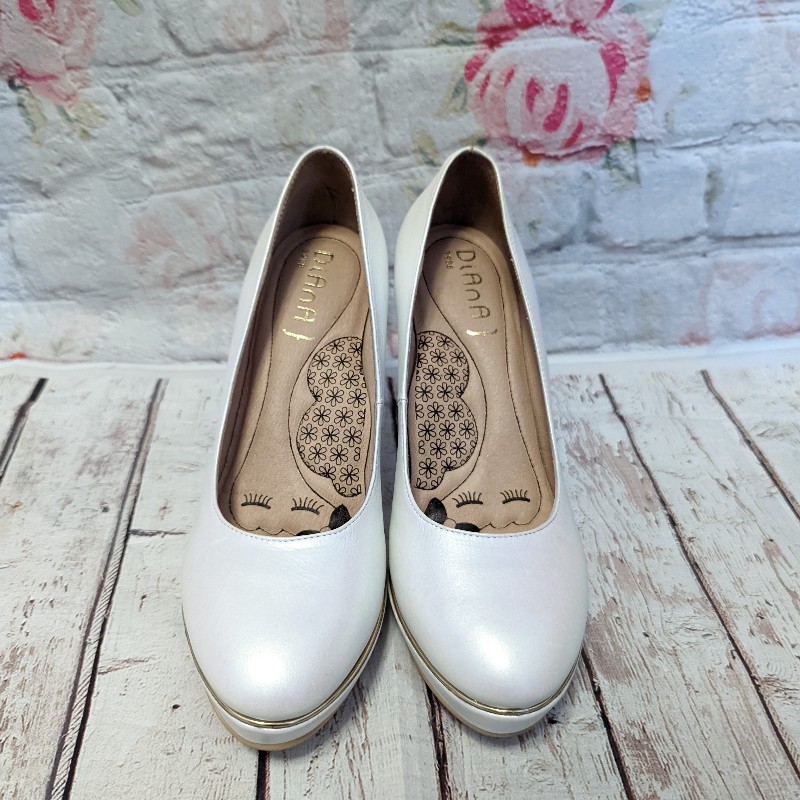 免運近全新/diana高跟鞋尺碼23.5/珍珠白/百搭/上班鞋/婚鞋-1