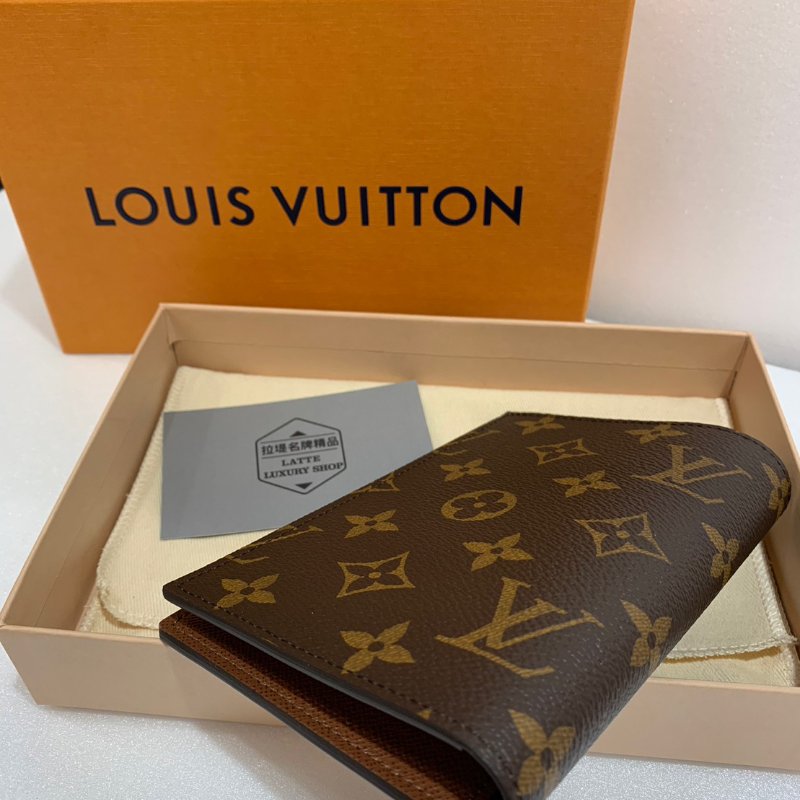 LV 護照夾 M64502 全新現貨-4