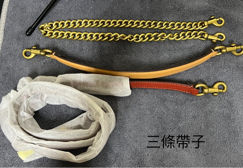 Coach專櫃款 Cassie 19郵差包 撞色粉X奶茶白茘枝皮革款 三用包-10