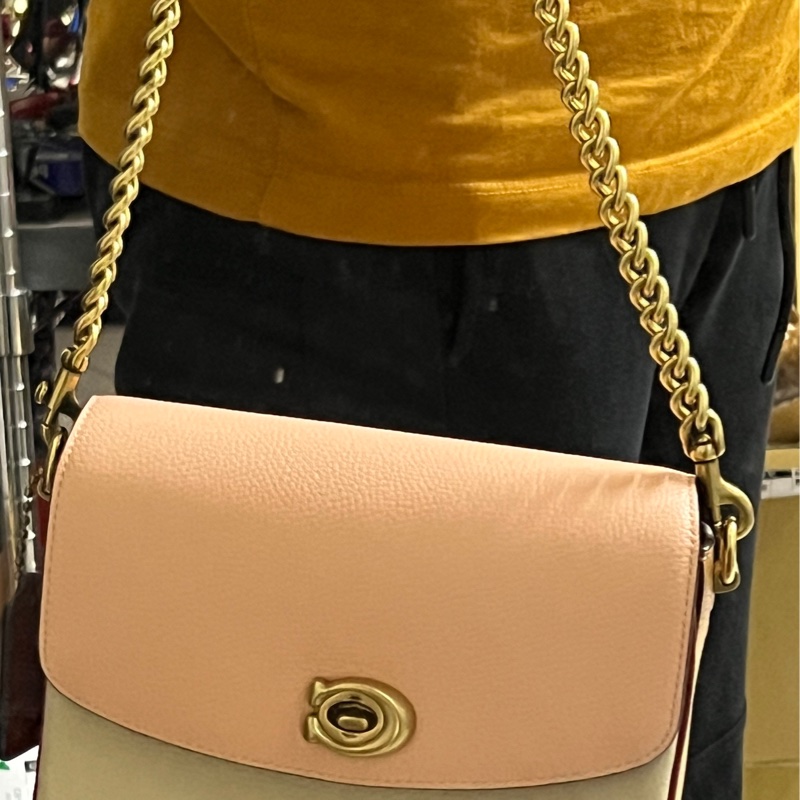 Coach專櫃款 Cassie 19郵差包 撞色粉X奶茶白茘枝皮革款 三用包-13