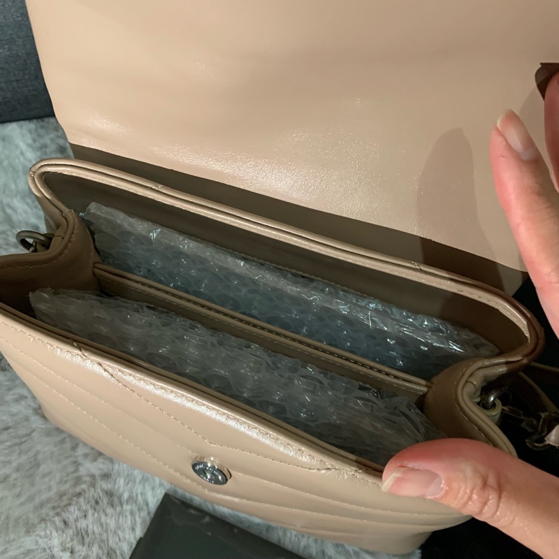 買到賺到！SAINT LAURENT LOULOU肩帶手袋-2