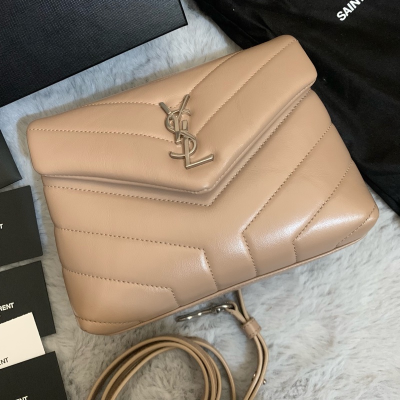 買到賺到！SAINT LAURENT LOULOU肩帶手袋-3