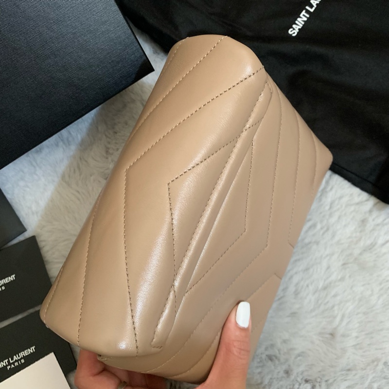 買到賺到！SAINT LAURENT LOULOU肩帶手袋-12