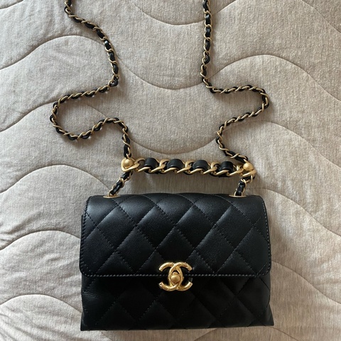 近全新正品 CHANEL 22S黑金牛皮口蓋包/走秀款