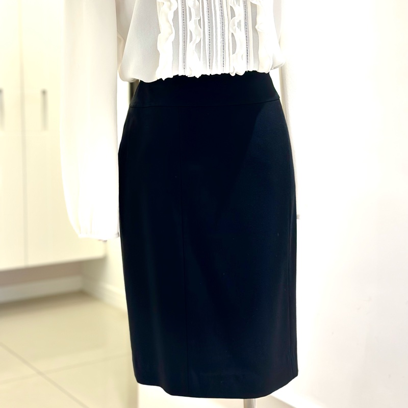 [出清價五折起，說明詳商品介紹] 22 Octobre 黑色西裝窄裙，Size 38，9成新-1
