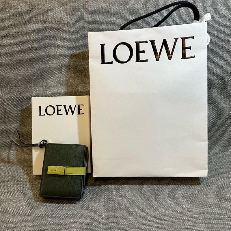 Loewe 柔軟粒面小牛皮小型拉鍊皮夾-0
