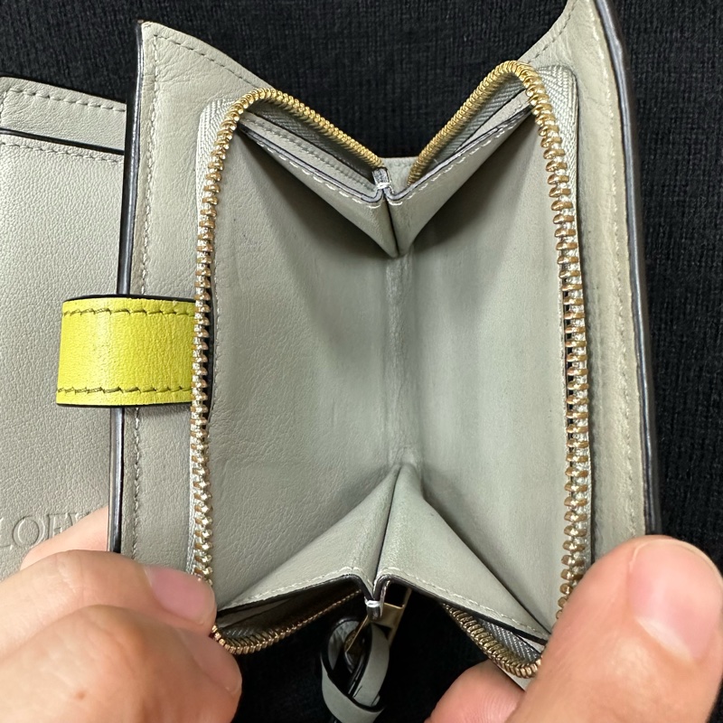Loewe 柔軟粒面小牛皮小型拉鍊皮夾-3