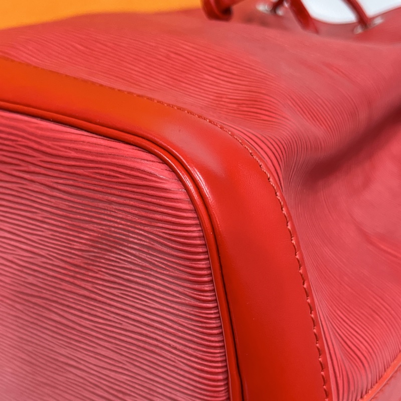 LOUIS VUITTON LV 紅色EPI水波紋 中款水桶包/肩背包/斜背包-3