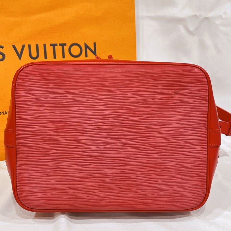 LOUIS VUITTON LV 紅色EPI水波紋 中款水桶包/肩背包/斜背包-6