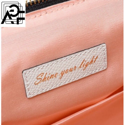 Miranda Kerr x Samantha Thavasa 聯名設計絕版包-3