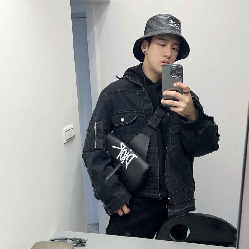 DIOR 聯名 黑色 全皮 馬鞍包 斜背包 胸口包 腰包 買了閒置 全新 紙袋 防塵套-11