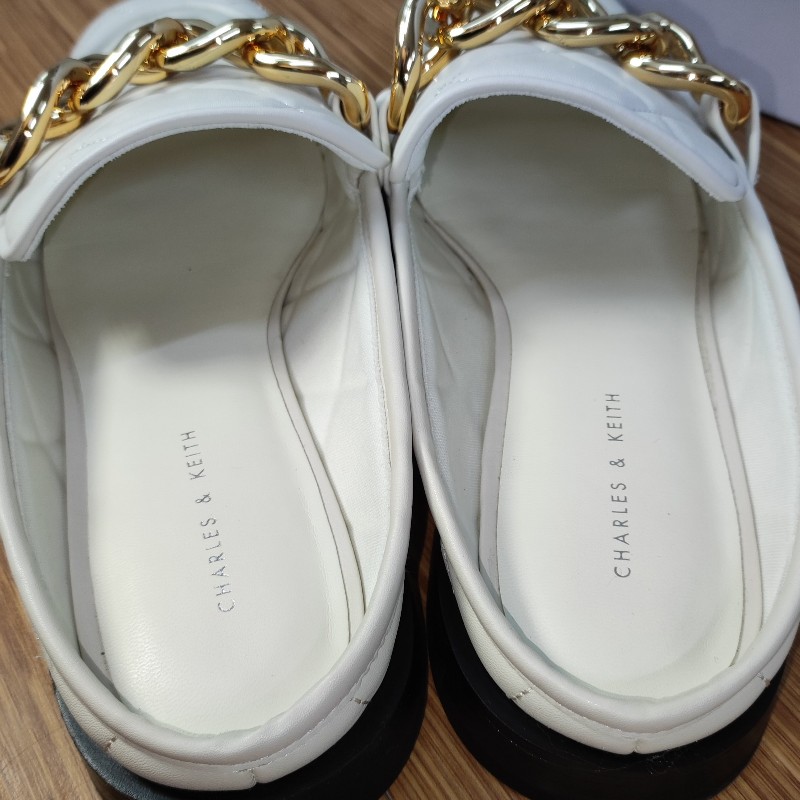 ❤️‍🔥最後出清即將下架❤️‍🔥Charles & Keith菱格紋鍊條穆勒鞋/石灰白41碼-4