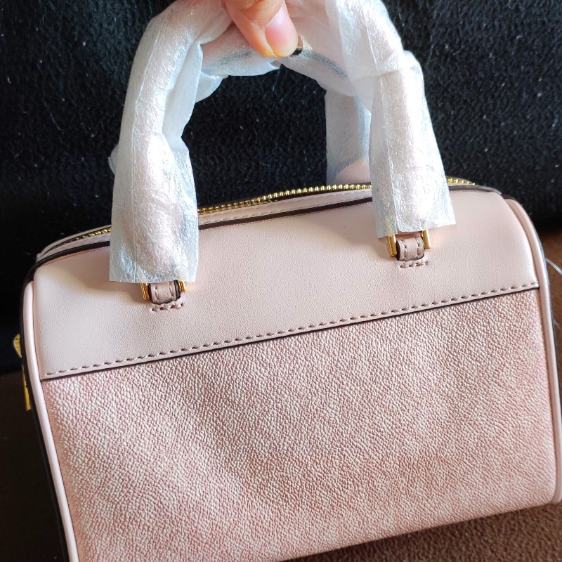 全新MICHAEL KORS粉色滿版老花迷你波士頓包/20公分正品現貨-2