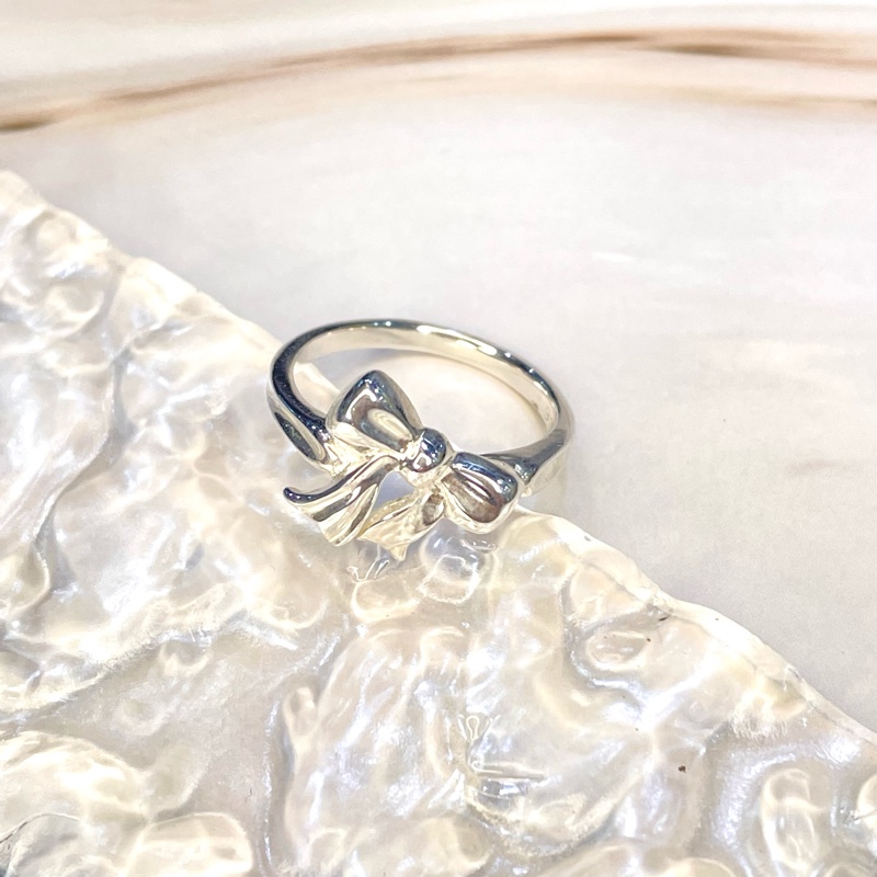 Tiffany & Co.蝴蝶結戒指-2