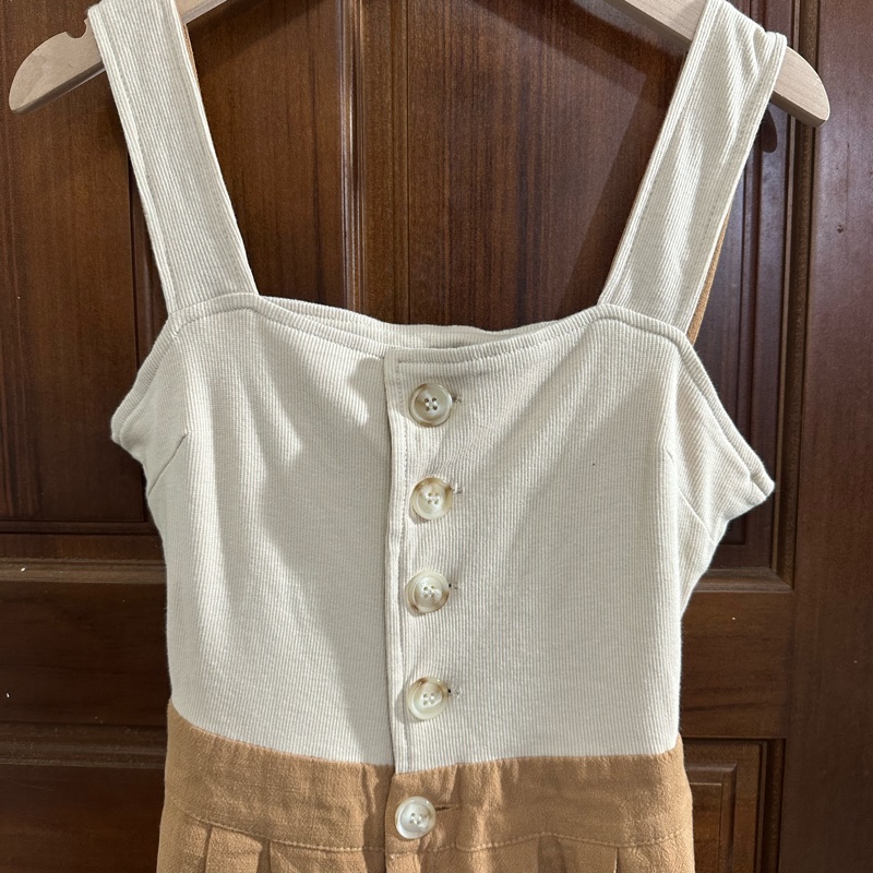 Air space✨全新 拼接方領排扣腰鏤空背心連身褲！-4