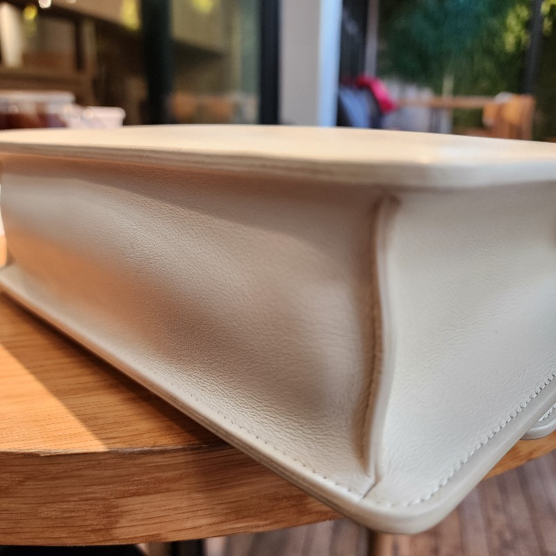 二手真品Dior 30 Montaigne️蒙田包 奶白拋光小牛皮-8