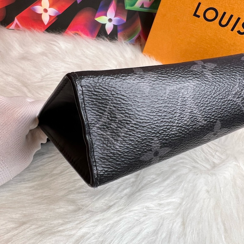 LV POCHETTE VOYAGE MM 黑老花 手拿包-7