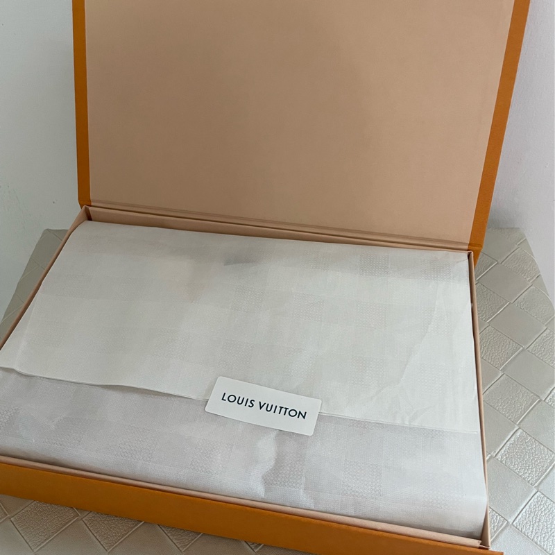 折扣價》正品全新現貨 M77854-LV滿版雙面圍巾(玫粉、100%羊毛)-4