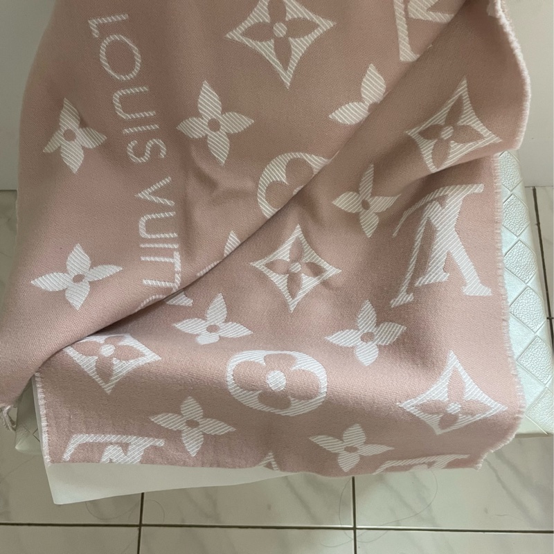 折扣價》正品全新現貨 M77854-LV滿版雙面圍巾(玫粉、100%羊毛)-6