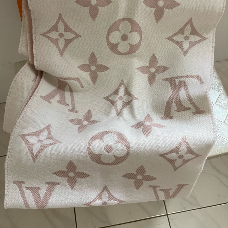 折扣價》正品全新現貨 M77854-LV滿版雙面圍巾(玫粉、100%羊毛)-7