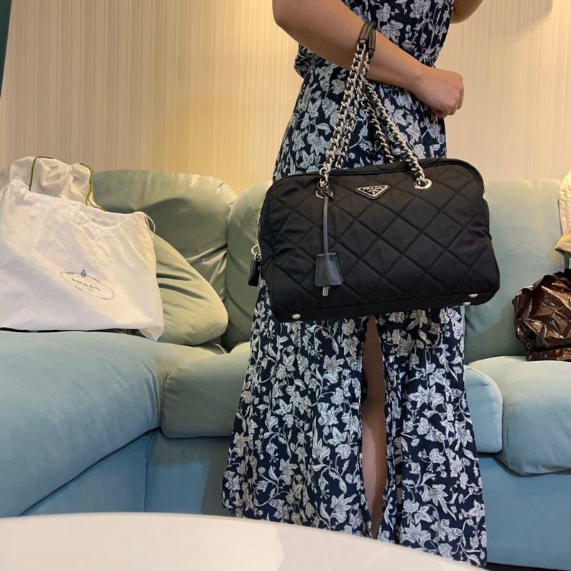 PRADA銀三角鐵牌菱格紋尼龍鍊帶方型拉鍊肩背包-9