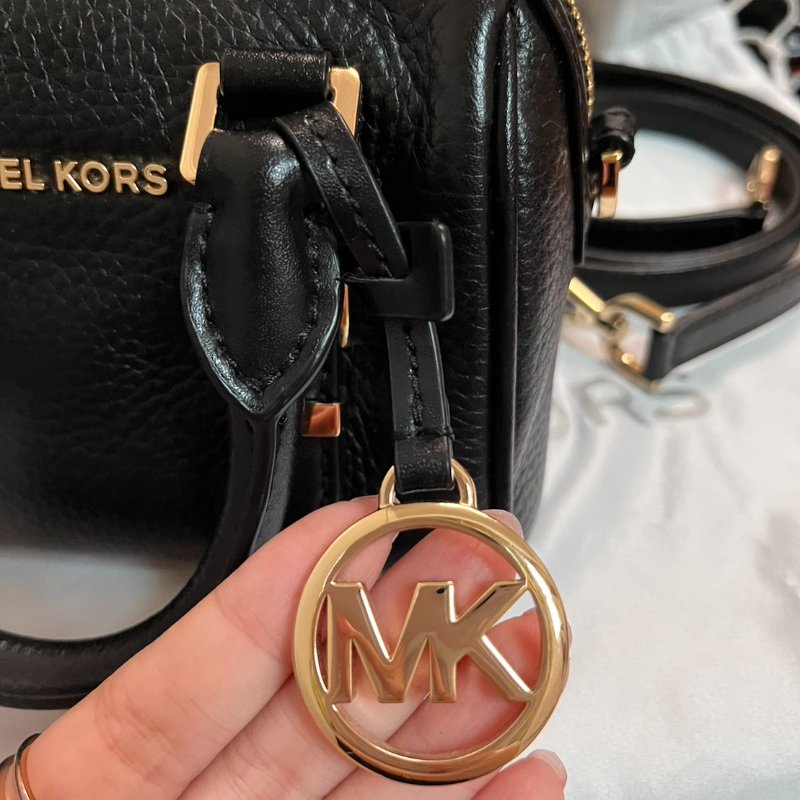 Michael Kors 黑色牛皮mini波士頓包-6