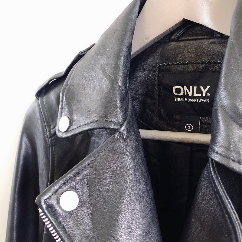 only品牌真皮女翻領夾克機車外套-1
