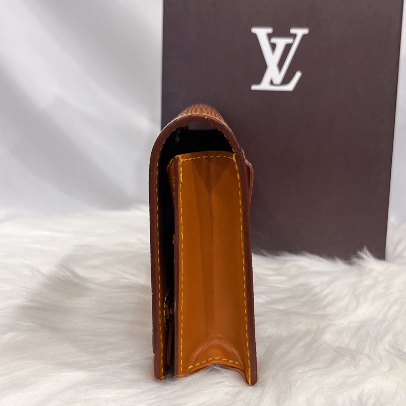 LOUIS VUITTON LV 茶色EPI手拿包/腰包-7