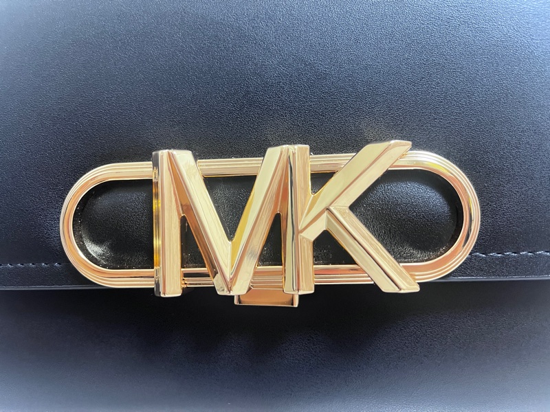 【Michael Kors】MK MICHAEL KORS PARKER金字LOGO牛皮翻蓋釦式編織鏈帶肩背斜背包-1