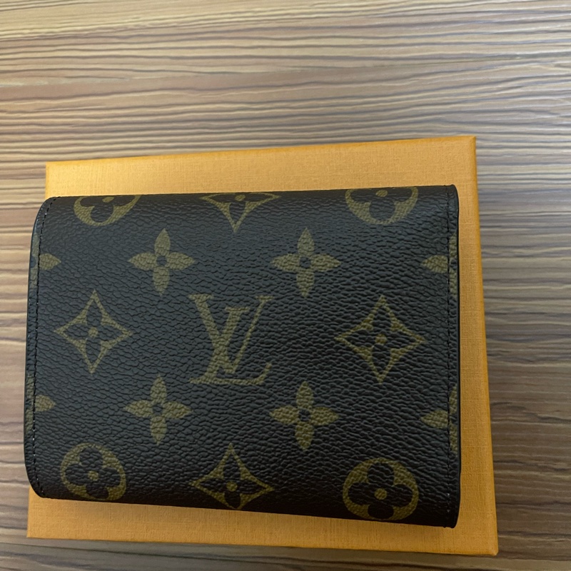 LV VICTORINE 三折短夾錢包(全新)-3