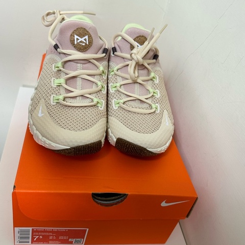 nike 球鞋 23.5