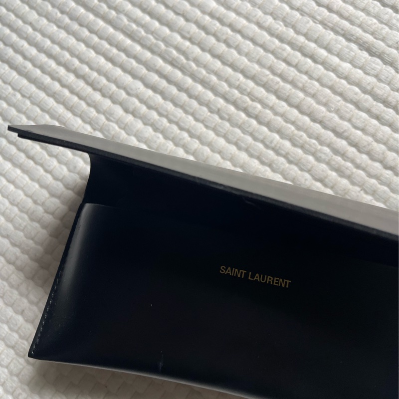 YSL 質感墨鏡大logo 附眼鏡盒及眼鏡布-4