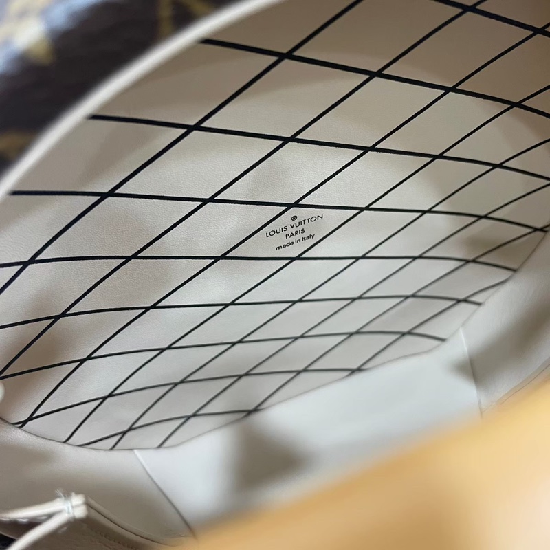 LV M43514原花硬圓餅斜背包Petite Boite Chapeau-18