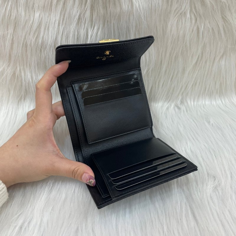 Chanel A80734黑金荔枝皮Boy口蓋三折短夾-4