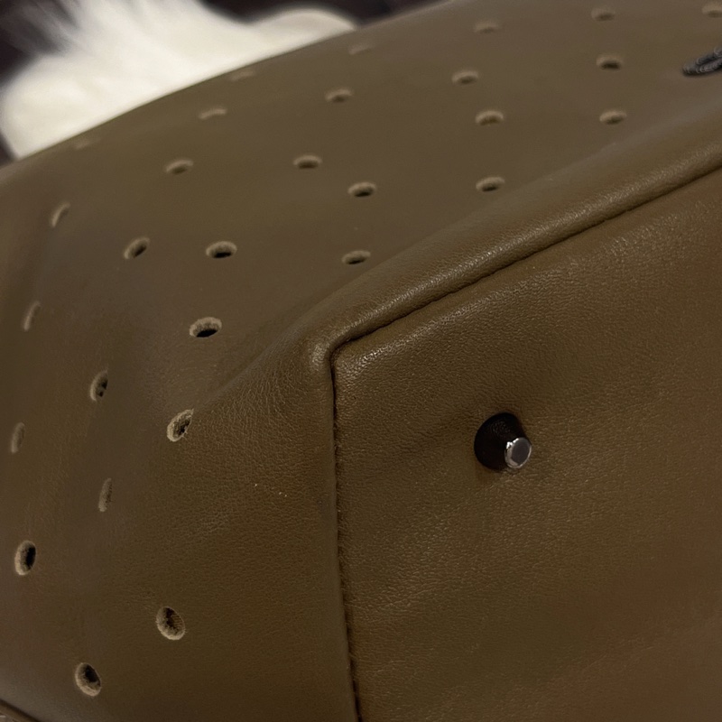 Anya Hindmarch 洞洞手提包-2