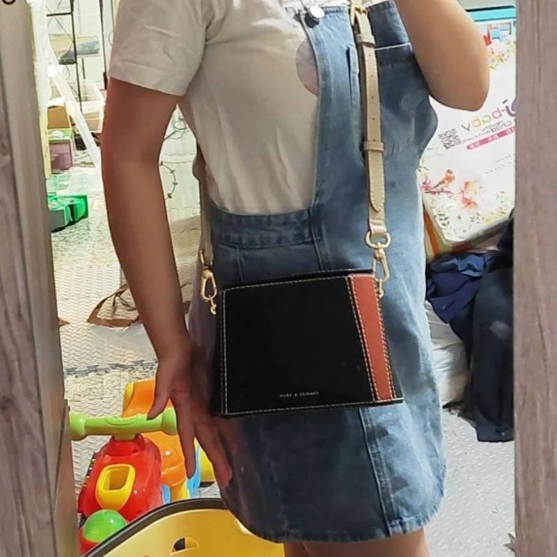 小CK CHARLES & KEITH 幾何包 方塊包 拼接包 肩背 斜揹 側背-1