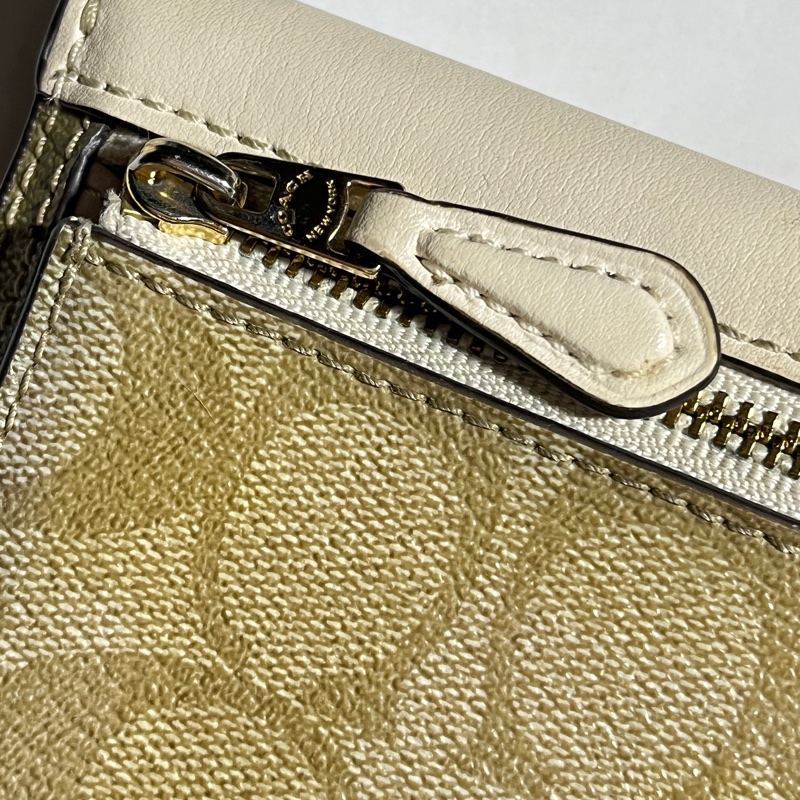 Coach 三折防刮皮拼接真皮短夾-3