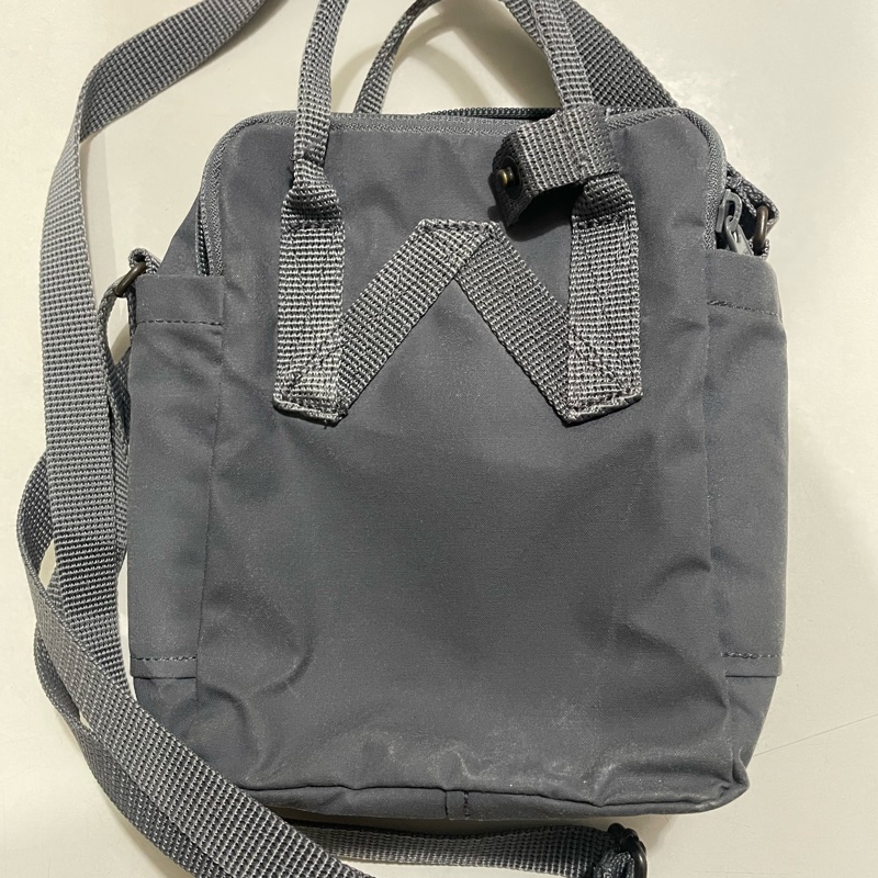 Fjallraven kanken 北極狐 sling 斜背包 可小議-1