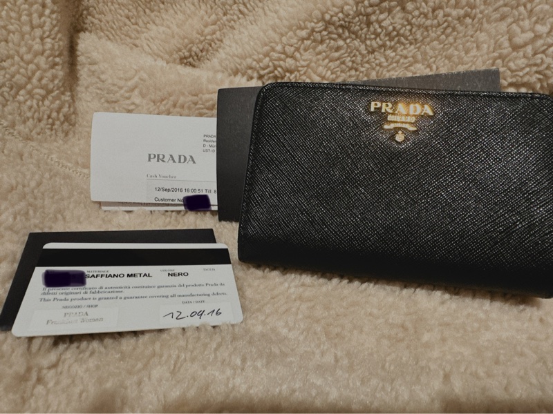 Prada 中夾 皮夾 十字壓紋牛皮 9成新-2