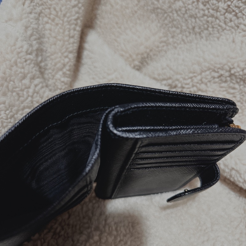 Prada 中夾 皮夾 十字壓紋牛皮 9成新-5