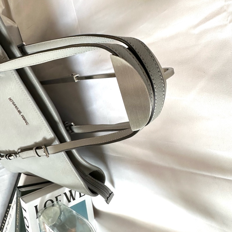 MK大象灰托特包-5