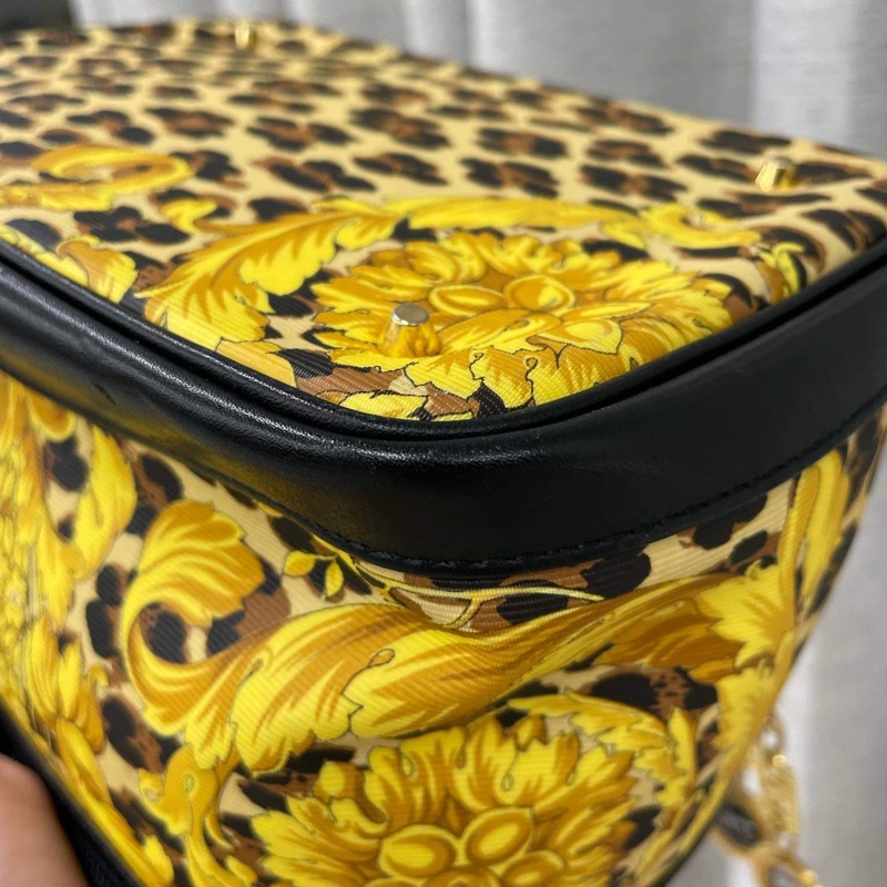 珍藏美品❤️VERSACE 豹紋 太陽頭 手提箱包 斜背化妝包 絕版珍品-20