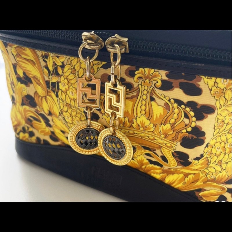 珍藏美品❤️VERSACE 豹紋 太陽頭 手提箱包 斜背化妝包 絕版珍品-3